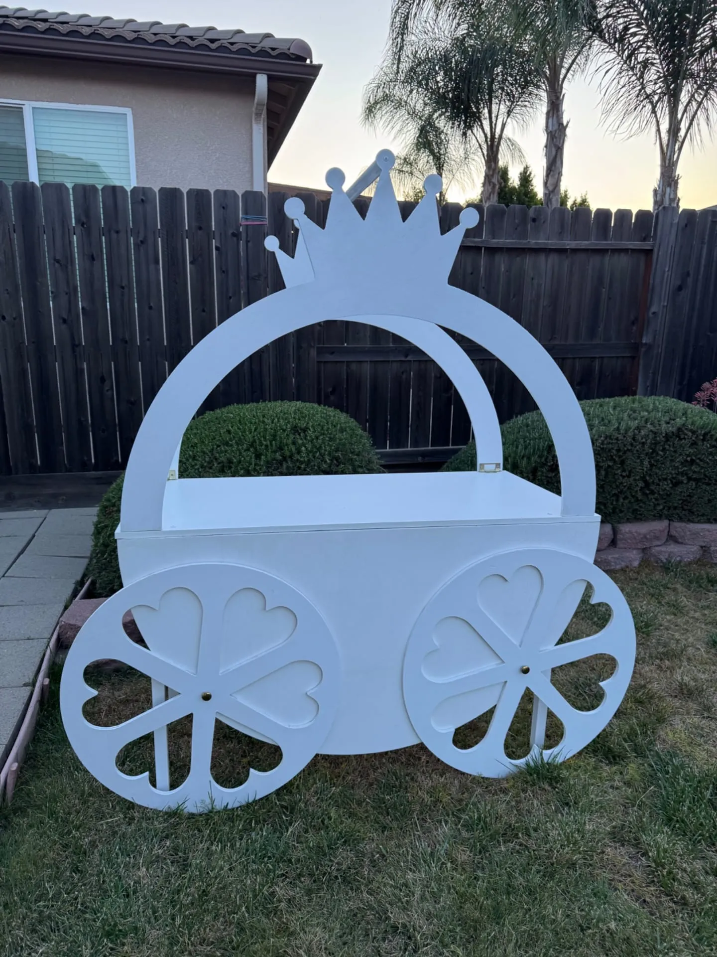 Princess Carriage Table